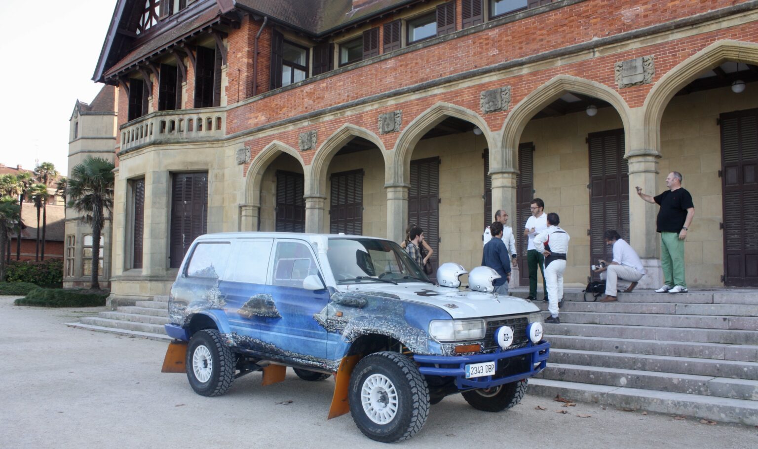 Coche con Donosti Taldea - Luis Chillida para el París Dakar